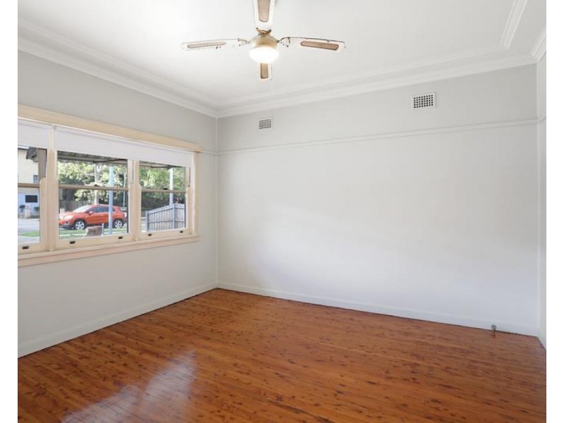 18 Todd Street, Merrylands West NSW 2160